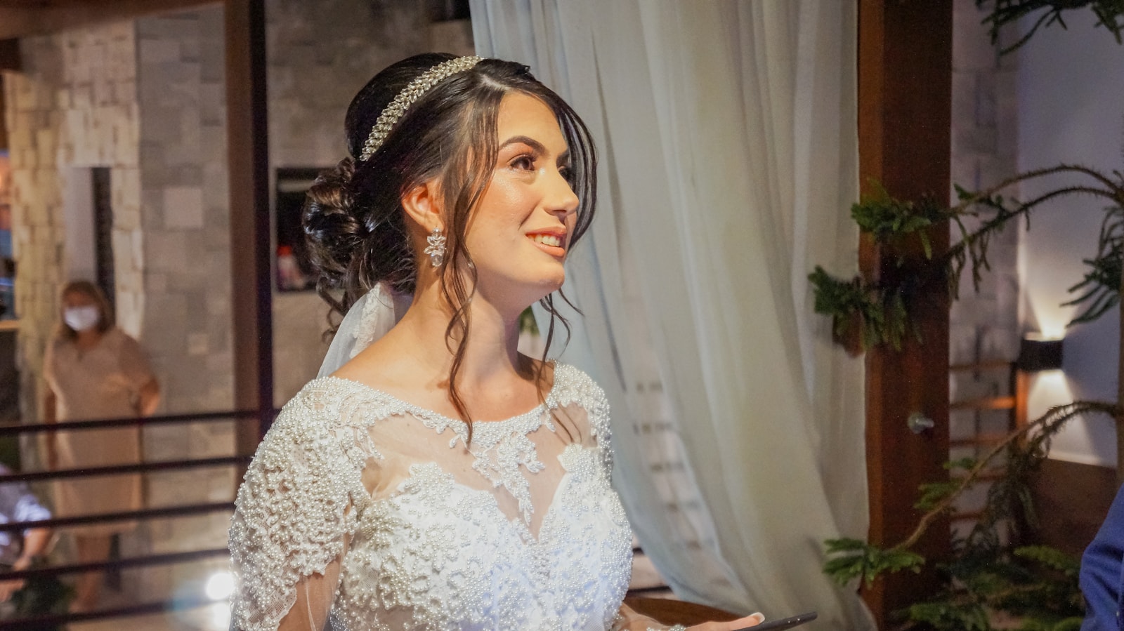 Machiaj și coafură pregătite pentru mireasă